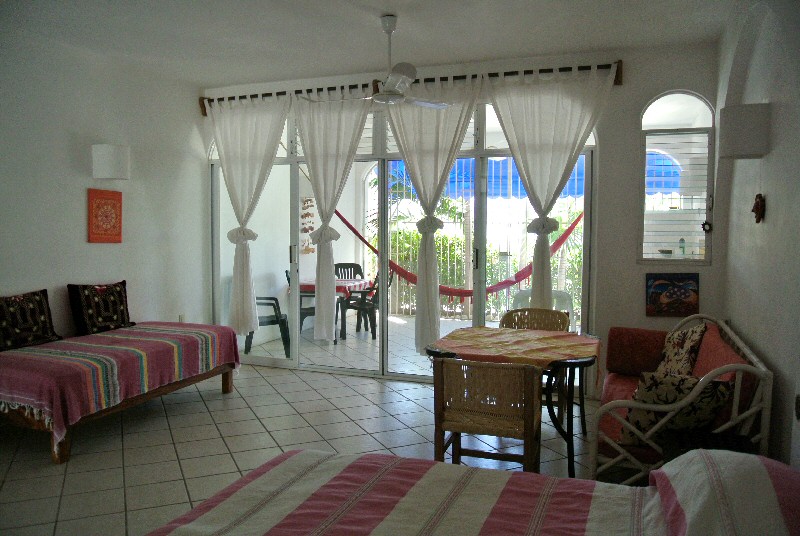 MARAVILLA2013_GardenApartment_bed2 (173K)